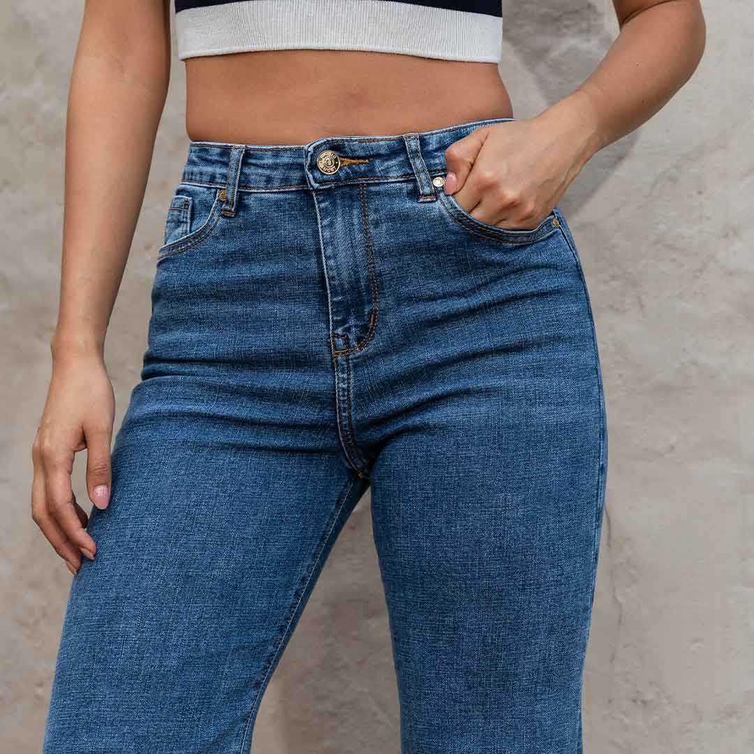 JEANS MUJER MOM FLARE TIRO ALTO 9304