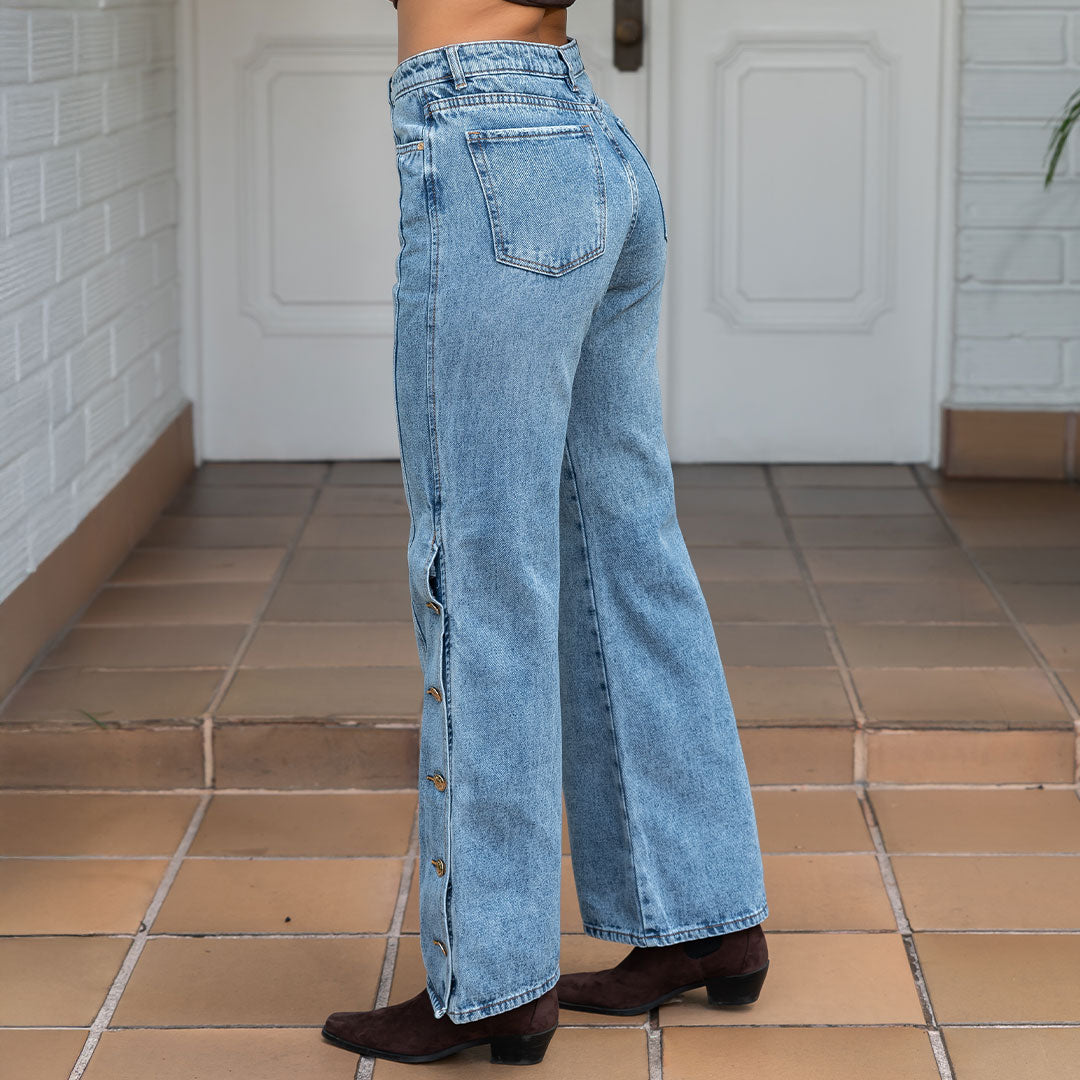 JEANS MUJER MOM FLARE RIGIDO TIRO ALTO 9300