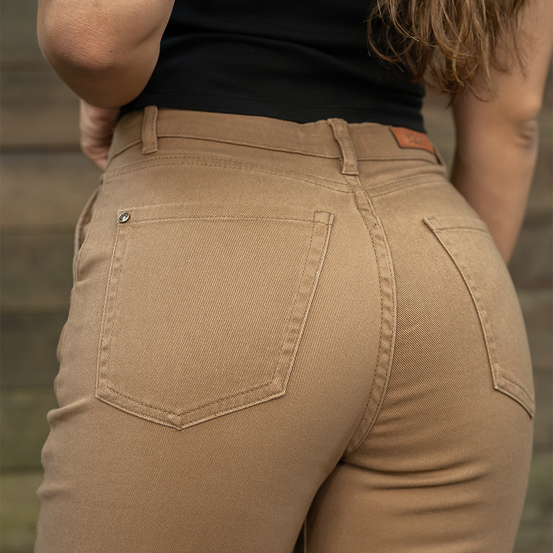 PANTALON MUJER MOM FLARE TIRO ALTO 9295