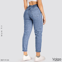 Cargar imagen en el visor de la galería, JEANS MUJER MOM TIRO ALTO PRETINA RESORTADA 9135 OSCURA
