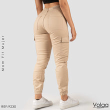 Cargar imagen en el visor de la galería, PANTALON DRILL CARGO MUJER MOM FIT TIRO ALTO 9230
