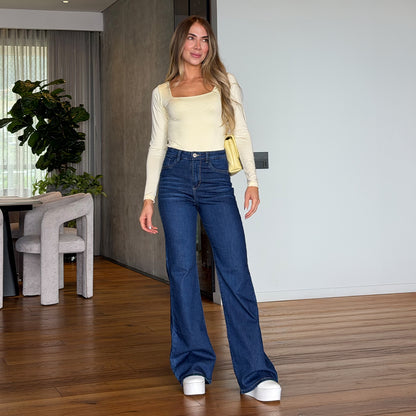 JEANS MUJER MOM FLARE TIRO ALTO 9285